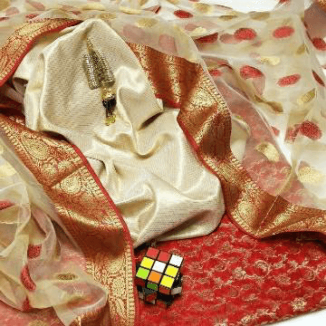 *ALHAMDULILAH*

Beautiful Fancy Dress