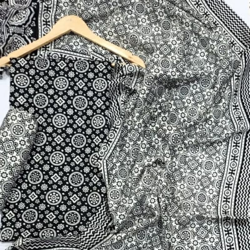 3 pieces suits
On cotton ajrk