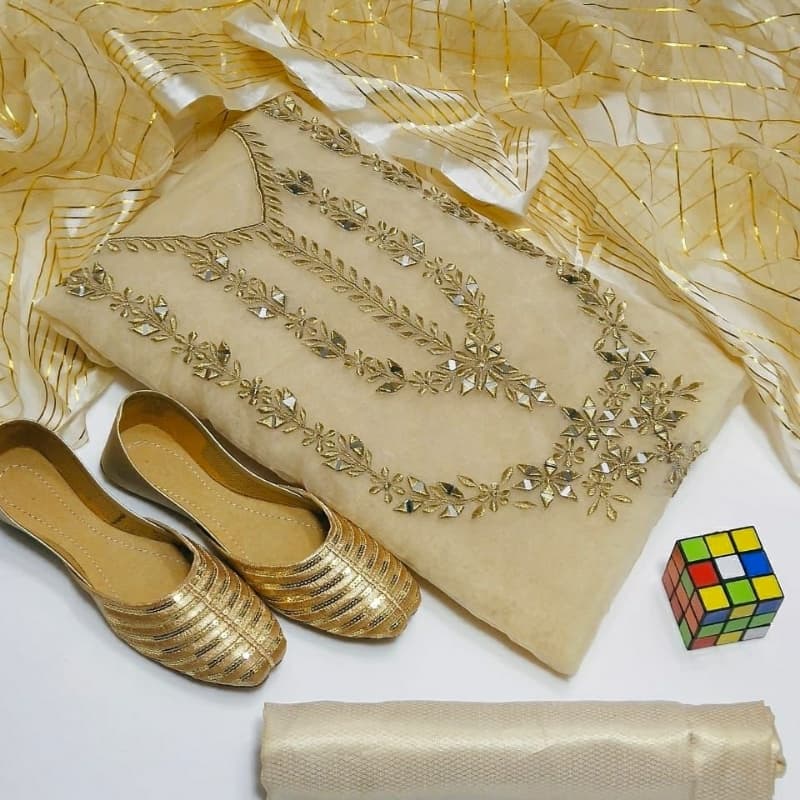 *ALHAMDULILAH *

Double Haar Gala
3 Pcs Suit