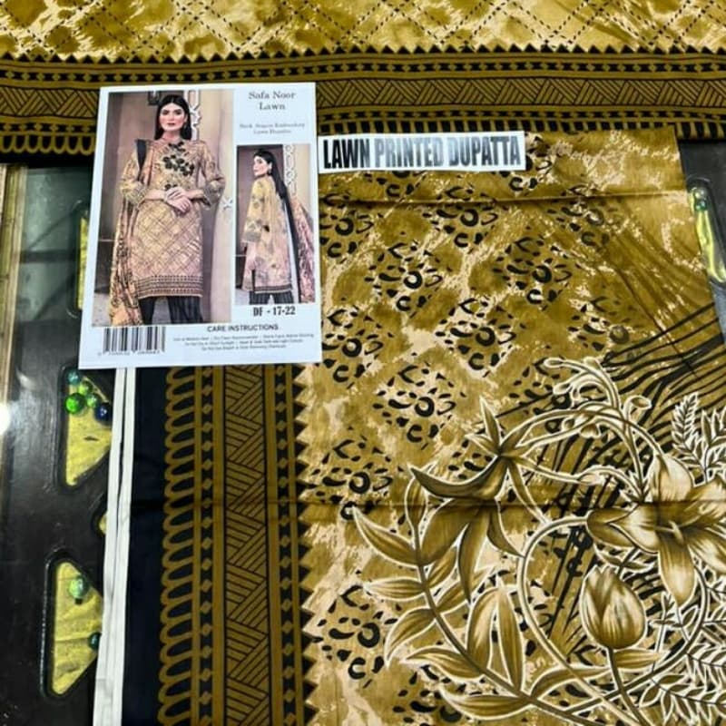 Safa Noor lawn collection 2022
*Fabric lawn